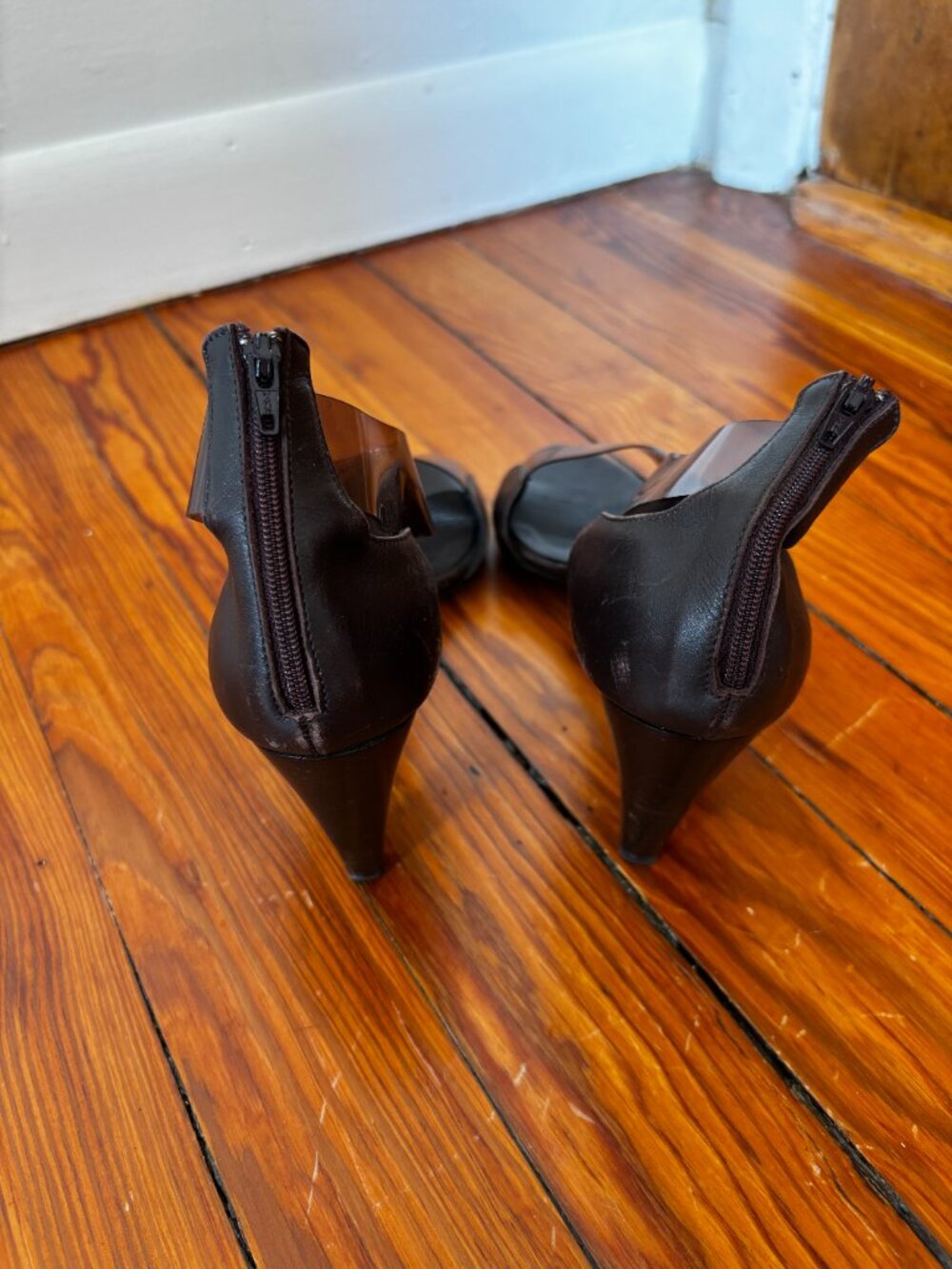 Vintage Pierre Hardy Dark Brown Leather and Acrylic Kitten Heel Sandals - 36.5 - Picture 6 of 7